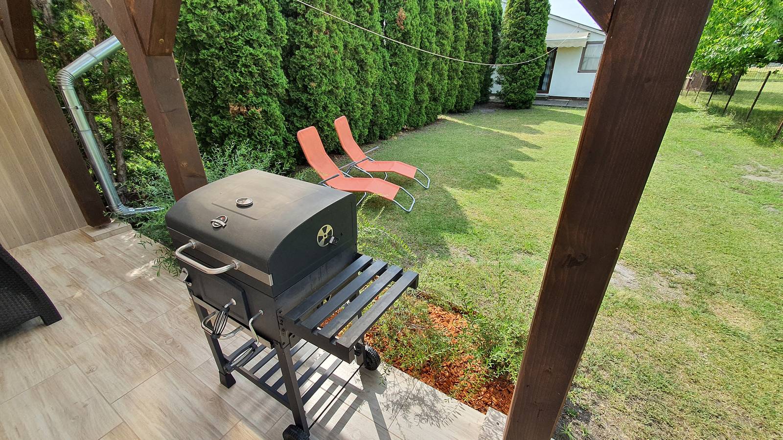 Ferienhaus mit Terrasse und Grill  in Balatonlelle, Plattensee Südufer