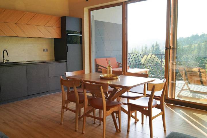 Domek letniskowy dla 4 osób, z Balkon i Taras oraz Widok w Ukraina