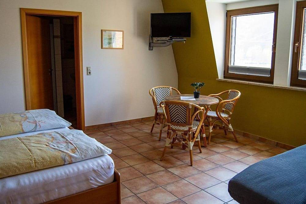 Ganze Wohnung, Doppelzimmer \"Sonnenuntergang\" - Ferienweingut Kreuz-Bauer in Minheim, Bernkastel-Kues & Umgebung