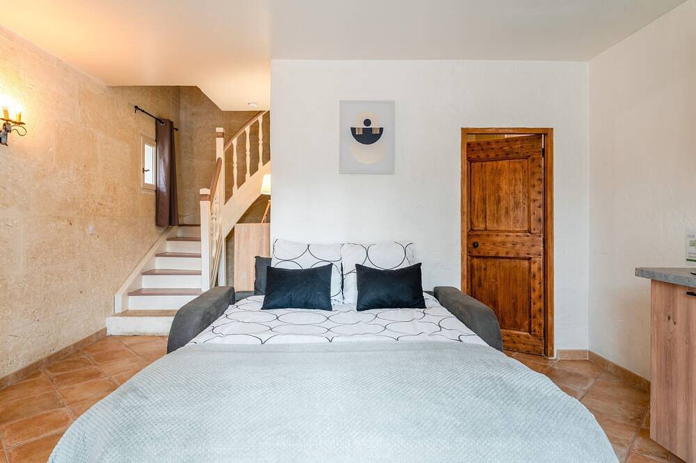 Gîte 'Le Gite Au Coin Du Feu' mit privater Terrasse, Wlan und Klimaanlage in Cabannes, Arles und Umgebung