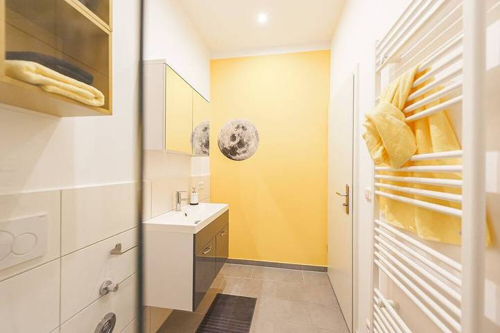 Ganze Wohnung, Zentrale, moderne Designerwohnung in Stuttgart-Mitte in Stuttgart, Stuttgart Region
