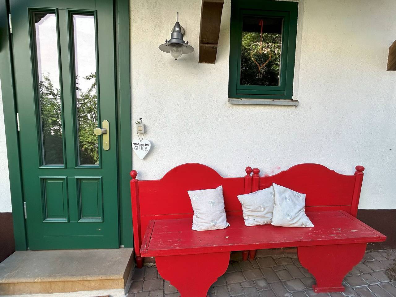 Ferienwohnung Wohnen und Kunst - Erdgeschoßwohnung im Fachwerkhaus mit Freisitz für 4 Personen in Bad Rodach, Oberes Maintal - Coburger Land