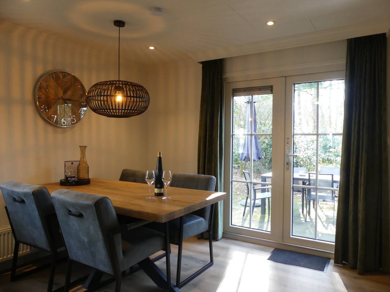 Landgoed Het Grote Zand — Dotterbloem Chalet mit Hot Tub | 4 Personen in Hooghalen, Drenthe
