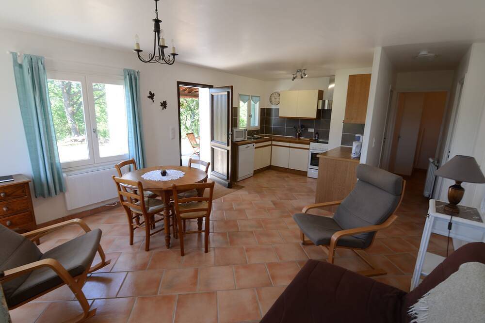 Gîte en Provence (T2) / Holiday home in Provence in L'Escale (Alpes-de-Haute-Provence), Région de Forcalquier