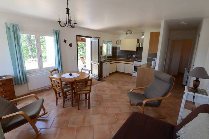 Gîte pour 4 personnes, avec jardin et terrasse à L'Escale (Alpes-de-Haute-Provence)