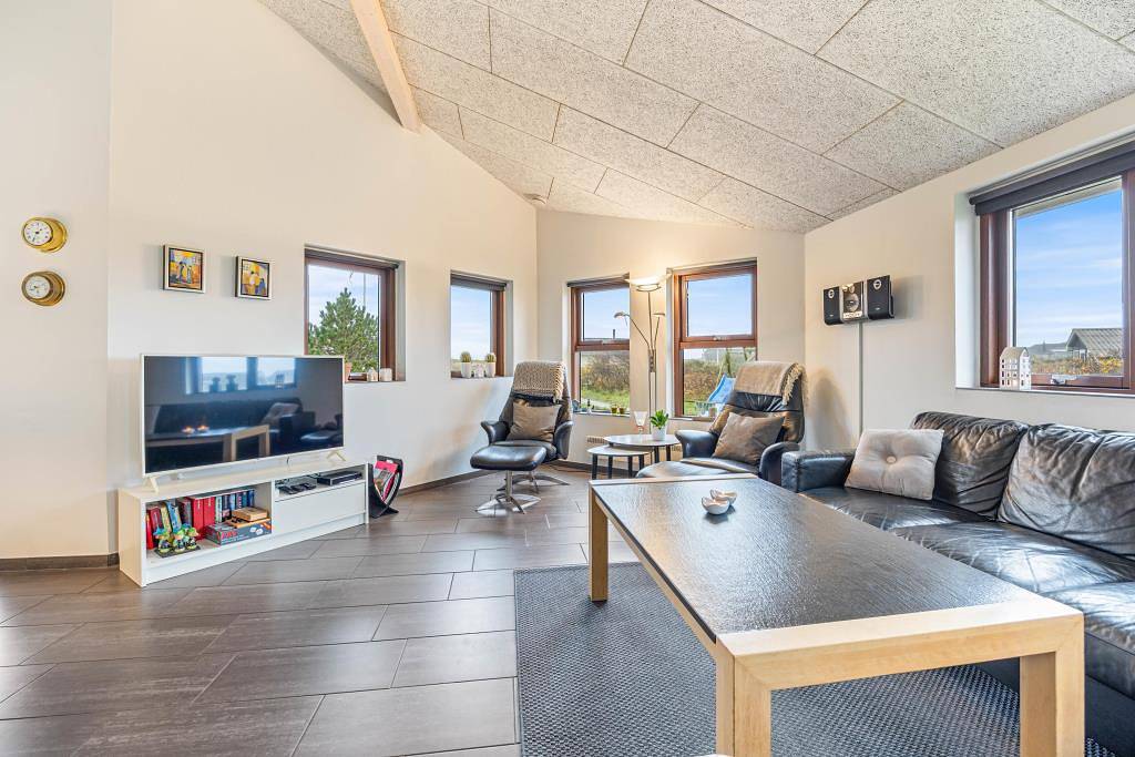 Modernes Ferienhaus mit Whirlpool und schöner Terrasse in Hvide Sande, Holmsland Klit