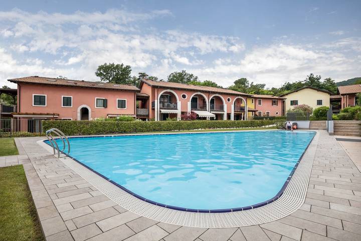 Ferienwohnung für 4 Personen, mit Kinderpool und Garten - 1