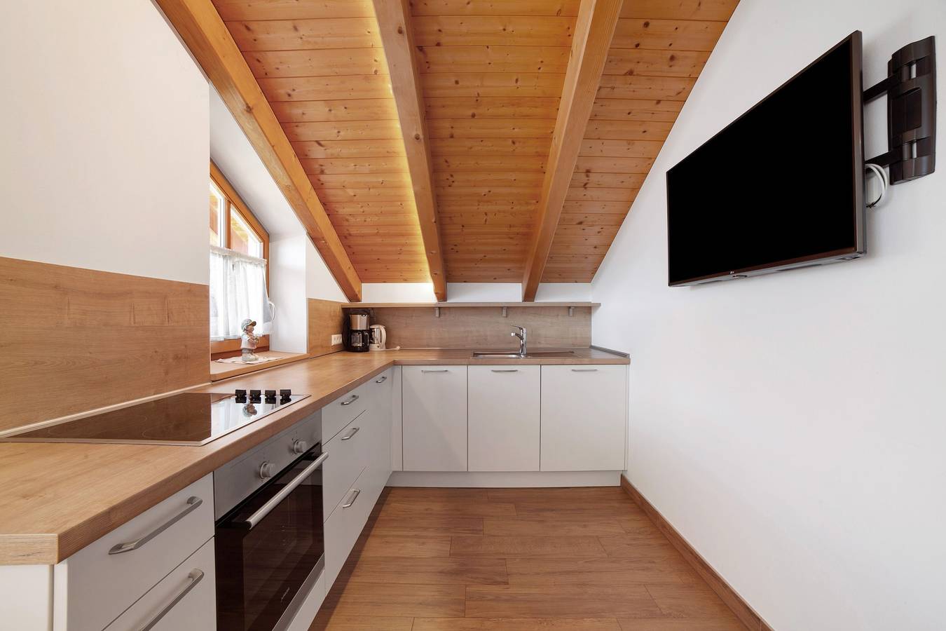 Appartement 'Ausergrubhof Wohnung Naturns' met uitzicht op de bergen, gedeelde tuin en Wi-Fi, foto 7