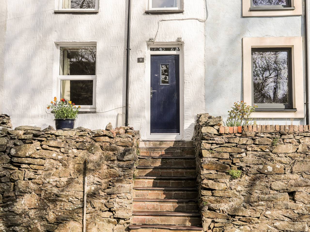 9 Ty Du Road in Llanberis, Llyn Padarn