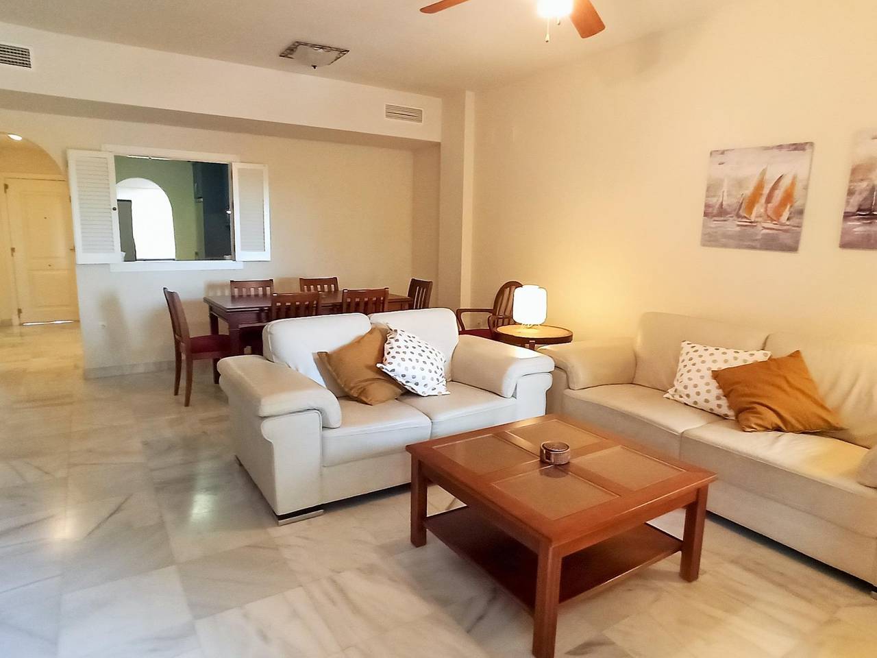 Apartamento vacacional entero, Para 4 personas, con terraza y piscina in Playa De Las Redes, El Puerto de Santa María