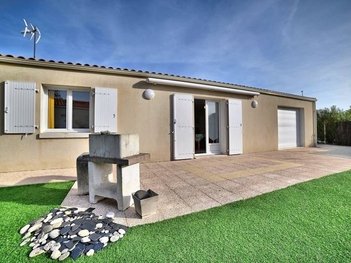 Location de vacances pour 6 personnes, avec Terrasse et Jardin dans Vert Bois