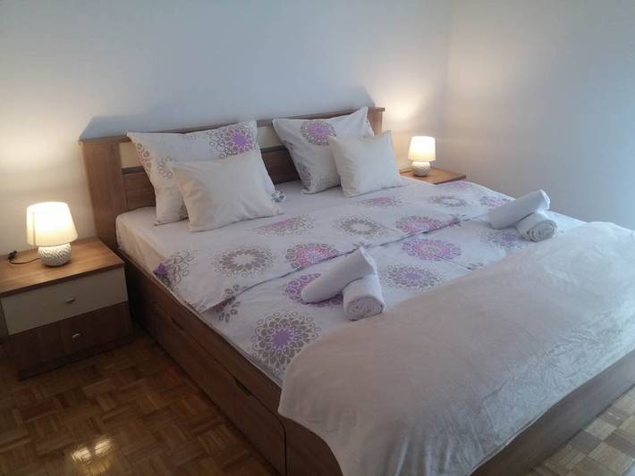 Ferienwohnung für 4 Personen, mit Balkon/Terrasse in Zadar (Kommun)