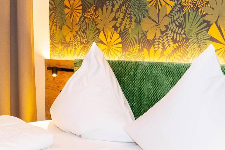 Hotel für 2 Personen, mit Whirlpool und Garten sowie Sauna in Zella-Mehlis - 3