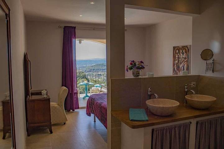 Traumvilla (150m²) / 3 Schlafzimmer / Panoramablick / Überlaufpool in Montauroux, Mittelmeerküste (Frankreich)