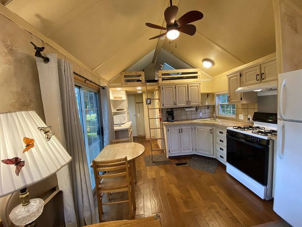 Bluebelle Tiny House in the 'Hundred Acre Woods'! in Adams County (WI)