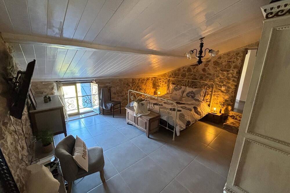 Appartement entier, La bergerie in Roquefort-les-Pins, Côte méditerranéenne (France)
