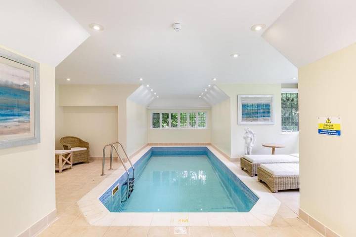 Location de vacances pour 8 personnes, avec Jardin et Piscine dans Bray - 2