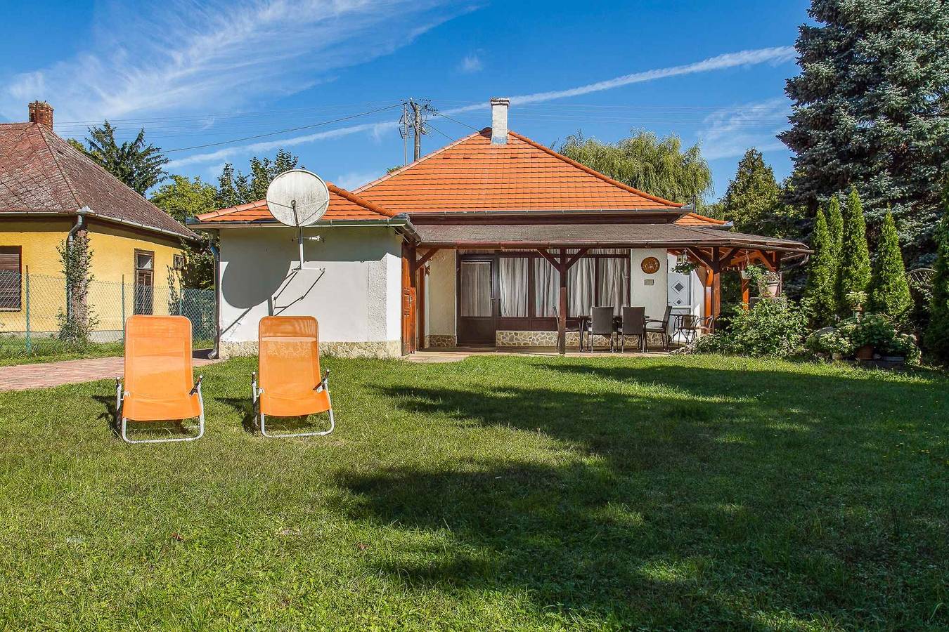 Maison de vacances soigné avec grand jardin  in Balatonmáriafürdő, Rive sud du lac Balaton
