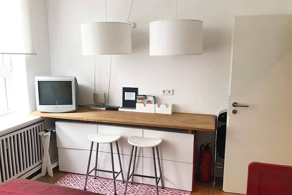Ganze Wohnung, Mini-Appartment im sympathischen Hamburg-Ottensen in Elbnähe in Ottensen Hamburg, Hamburg