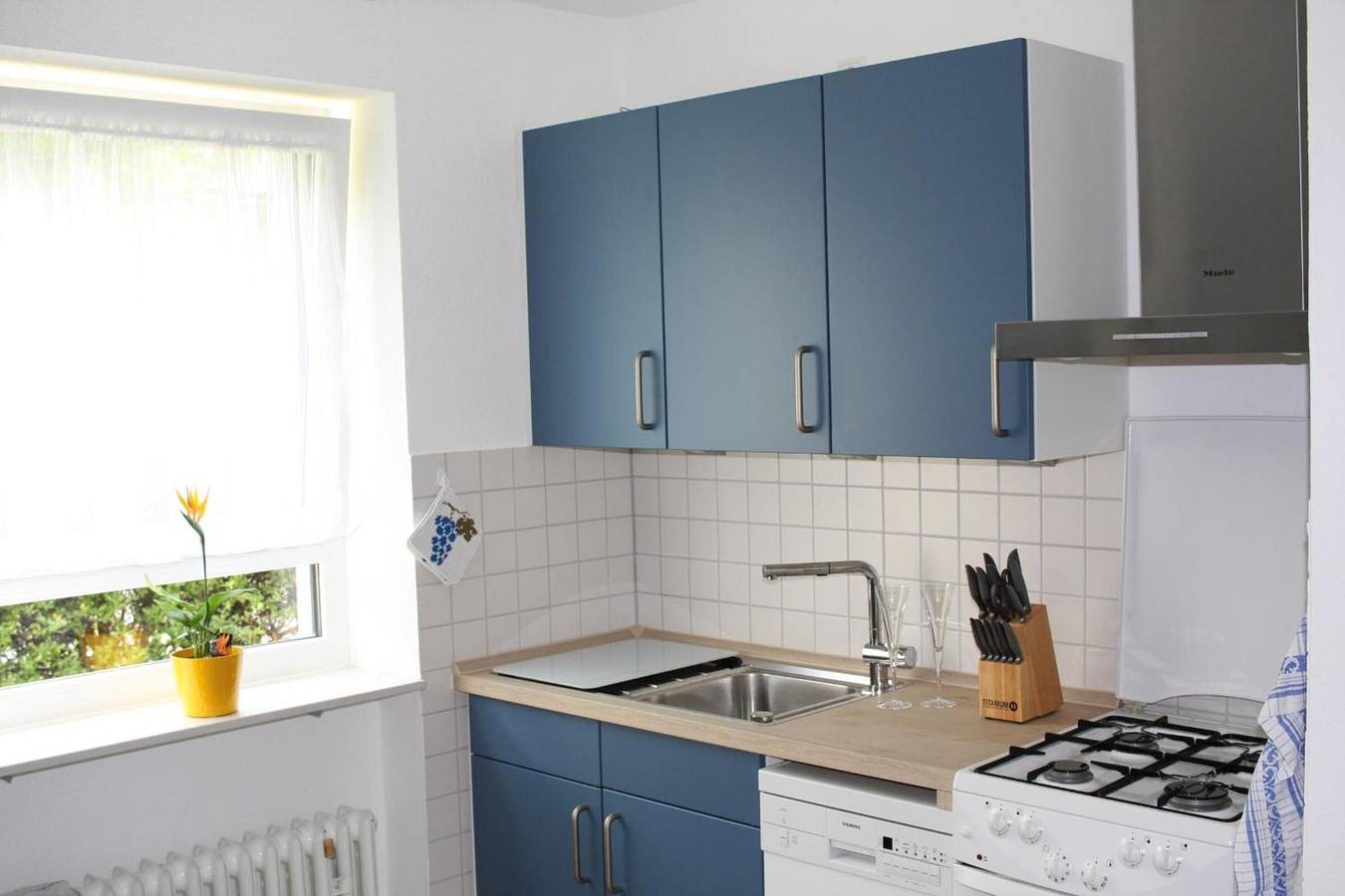 Ganze Wohnung, Apartment 'Das Blaue Haus' mit privater Terrasse und Wlan in Kirchditmold, Kassel