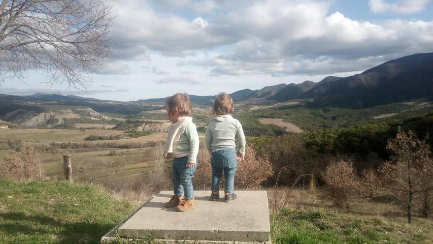 Location de vacances pour 5 personnes, avec piscine ainsi que vue et balcon à Saint-André-de-Rosans - 2