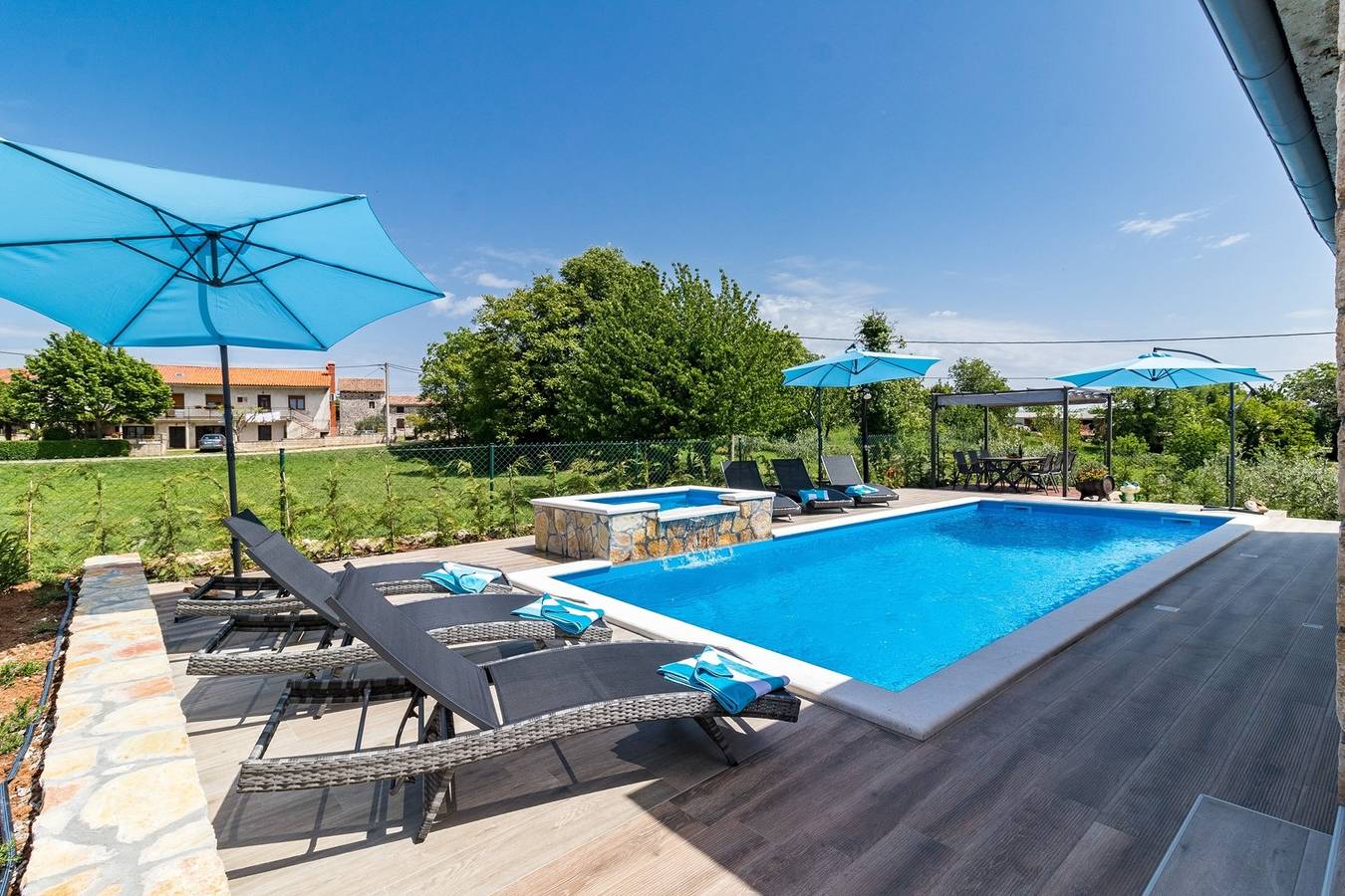 Created with love, Villa Imela with a private pool is an ideal place for family vacation in Barban, Zuidkust Istrië