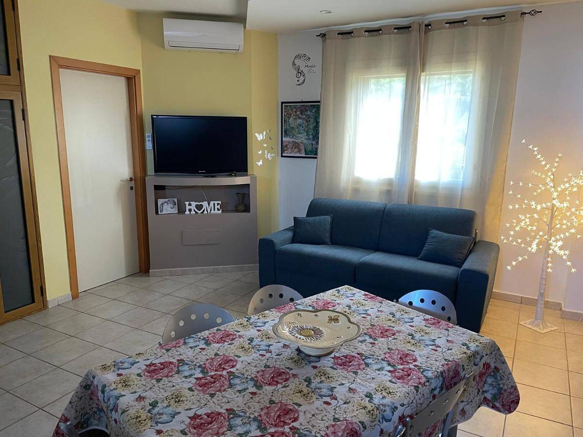 Two-Bedroom House in Crotone, Crotone Provinz
