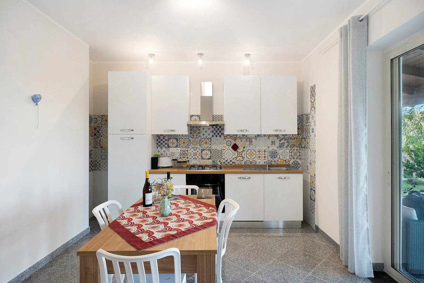 Appartamento intero, Appartamento 'Appartamento Vite Vista Piscina' con Vista Mare, Wi-Fi e Aria Condizionata in Montecorice, Cilento