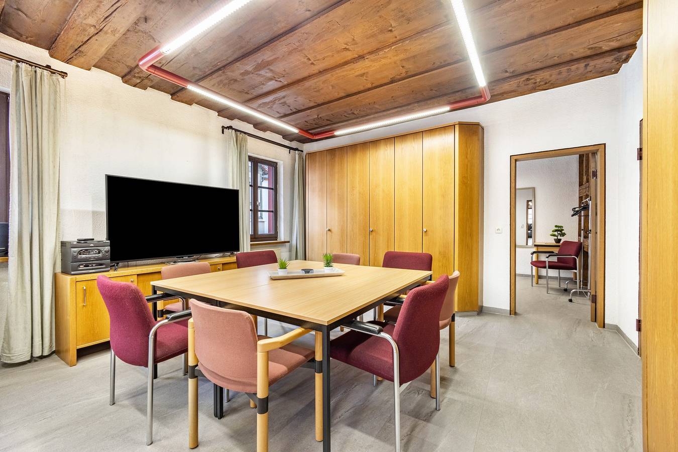 Entire apartment, Apartment 'Marktblick' with Mountain View and Wi-Fi in Pottenstein, Frankenalb