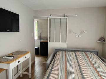 Gîte pour 2 personnes, avec jardin et vue à Pierrefeu-du-Var