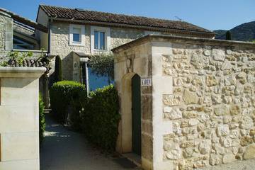 Gîte pour 4 personnes, avec terrasse à Maubec