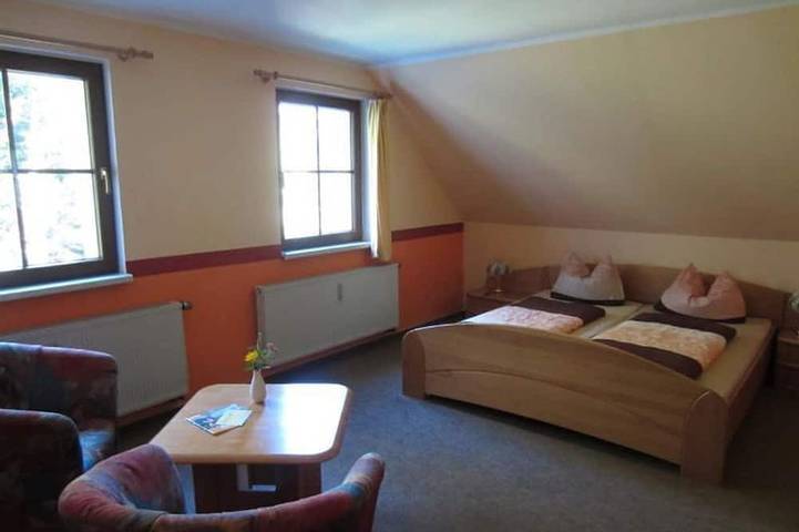 Ferienwohnung für 8 Personen in Oybin - 2