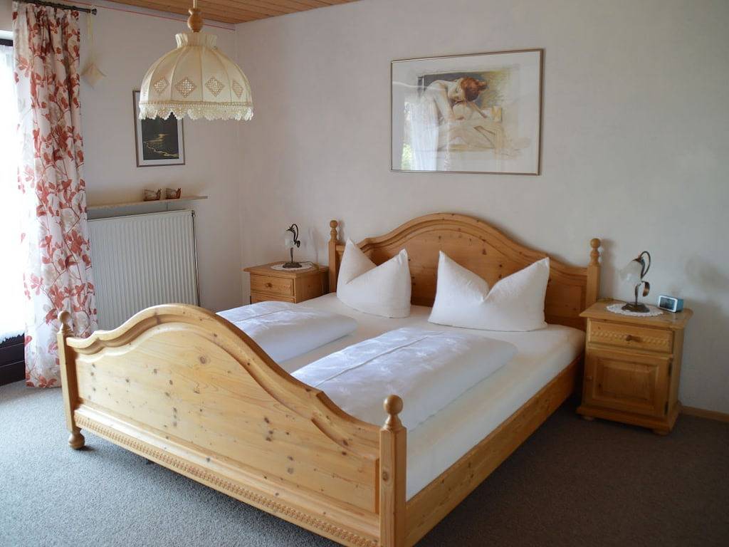 Ferienwohnung mit 2 Schlafzimmer in Stiefenhofen, Bayerisch Schwaben