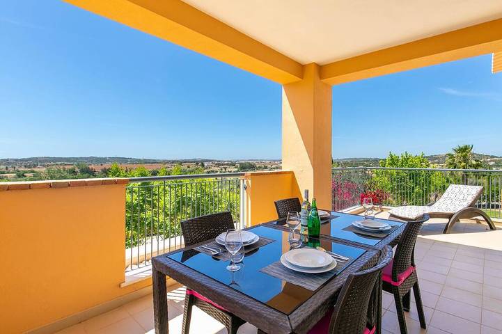 Ferienwohnung für 4 Personen, mit Pool und Garten sowie Terrasse - 1