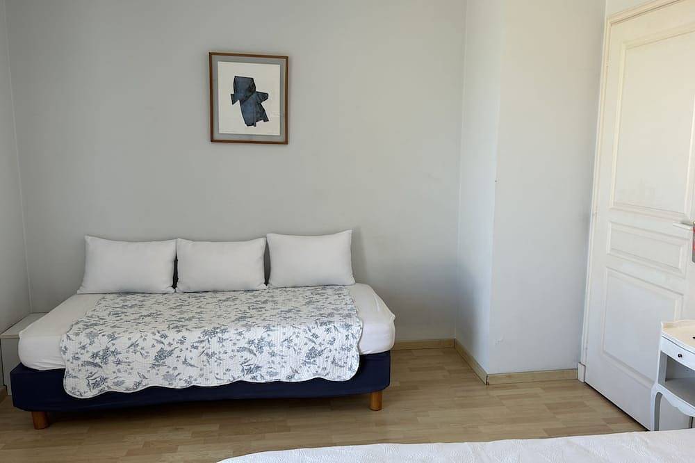 À 800m des plages : Villa récente avec vue mer in Vallauris, Région de Cannes