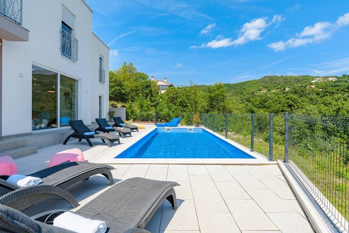 Chalet para 6 personas con piscina in Ripenda, Costa Este de Istria