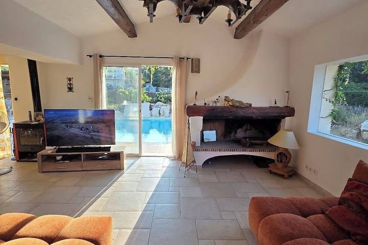 A tropical getaway in a private villa near the sea and Nice on the French Riviera! in La Gaude, Mittelmeerküste (Frankreich)