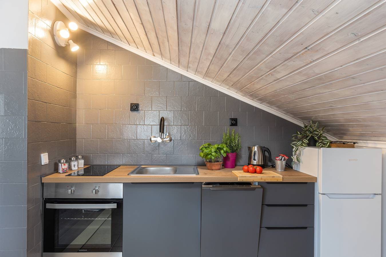 Ganze Wohnung, Apartment Tete Mare - Three Bedroom Apartment with Terrace in Mokosica, Dubrovnik-Neretva