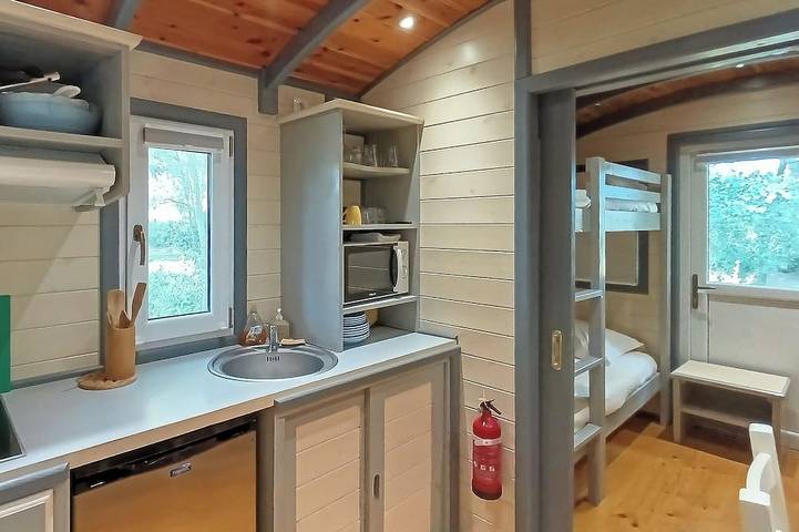 Chambre d’hôte pour 4 personnes, avec sauna et jardin ainsi que piscine et jacuzzi à Saint-Andiol - 2