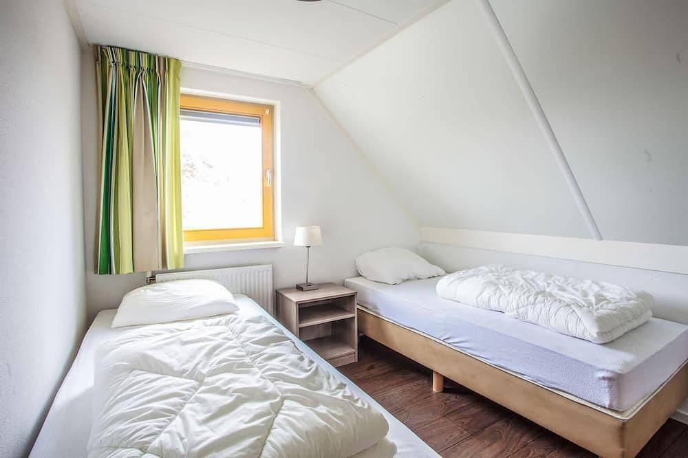 Bungalow voorzien van sauna en 3 slaapkamers in Medemblik, IJsselmeer