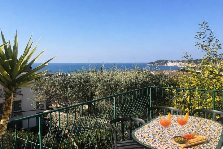 Villa pour 4 personnes, avec jardin ainsi que vue et terrasse à Six-Fours-les-Plages