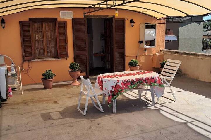 Apartamento entero, Panoramic terrace \"Fiorepelli\" in Monterotondo, Provincia de Roma