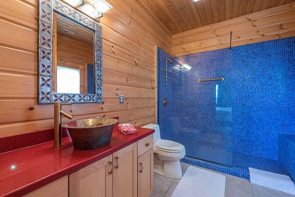 At Last Lodge | Schöne 3Br Pet Friendly Log Home w / Whirlpool und Ausstattung! in McDowell County