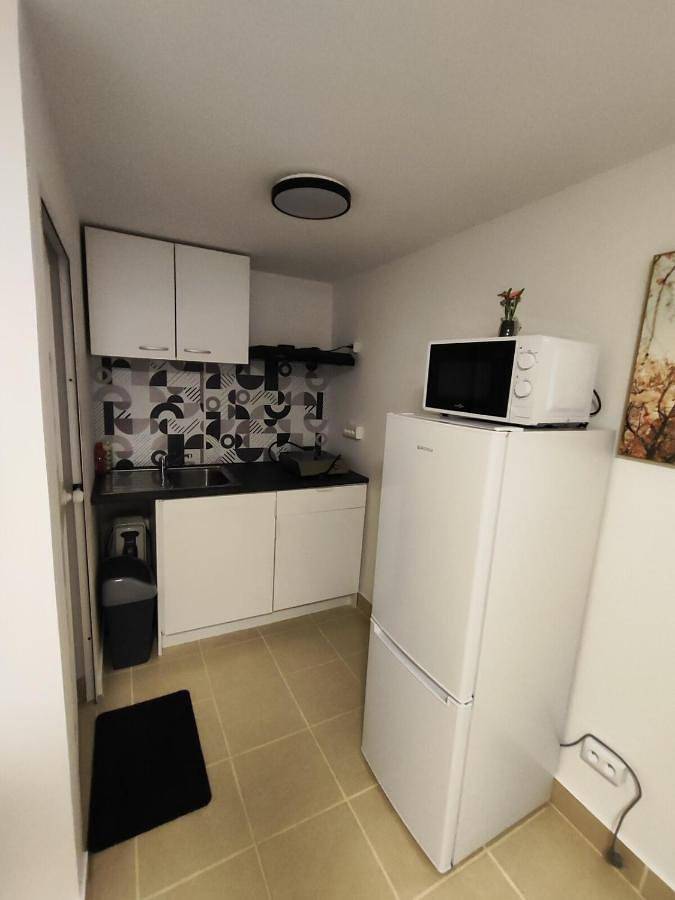 Location de vacances pour 2 personnes, avec Terrasse et Jardin à Passage