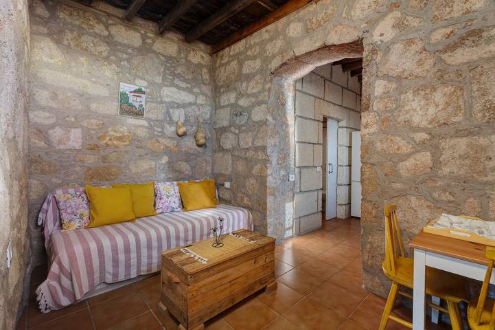 Ganze Wohnung, Ferienwohnung 'Eco Holidays House Races' mit privater Terrasse, privatem Garten und Wi-Fi in La Zarza (Canary Islands), Fasnia