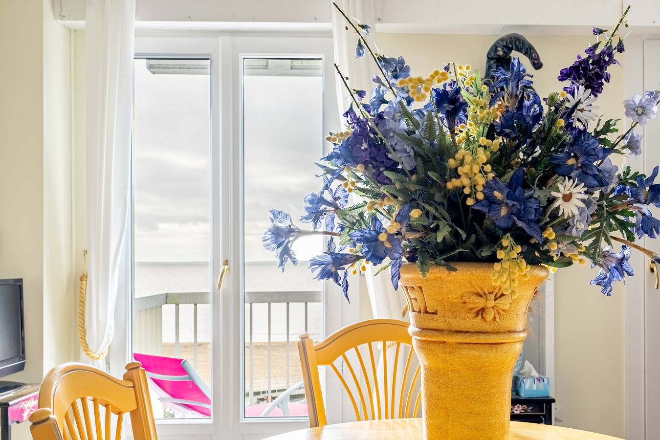 Entire apartment, Apartment 'Plage Et Golf' with Sea View and Balcony in Pornic, Côte de Jade