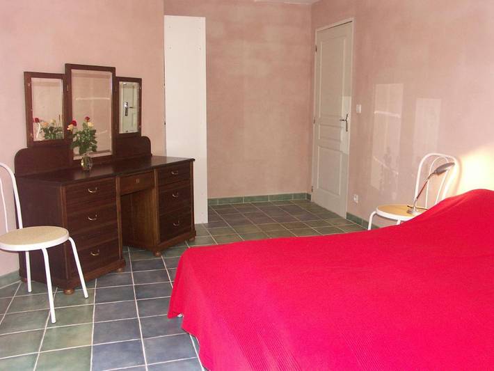 Location de vacances pour 8 personnes, avec jardin et piscine à Labeaume - 4