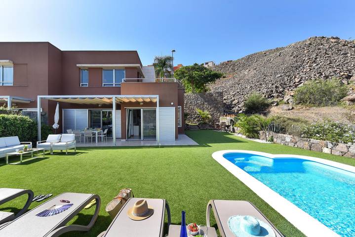 Villa für 4 Personen, mit Terrasse und Garten sowie Pool in Salobre