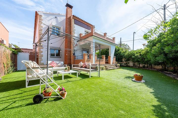 Apartamento para 10 personas, con Balcón y Jardín en Vendrell