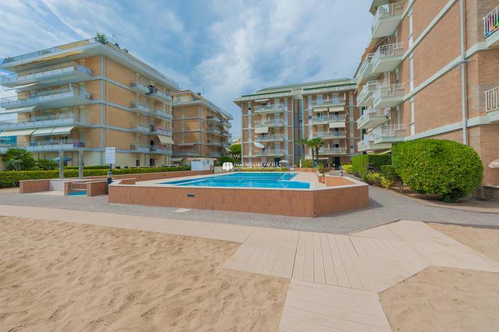 Ferienwohnung für 6 Personen, mit Terrasse und Pool in Jesolo